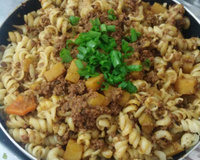 Macarrão com carne moída