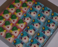 Docinhos modelados com leite ninho e leite condensado