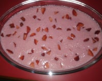 Mousse de morango fácil e delicioso
