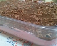 Mousse Simples de Morango com Chocolate