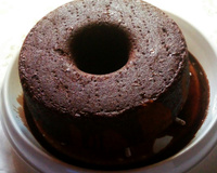 Bolo de chocolate gelado e bem molhadinho