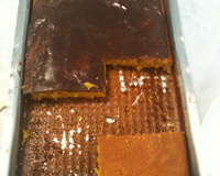 Bolo de cenoura com cobertura de chocolate