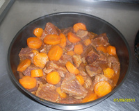 Carne assada com molho de cerveja preta