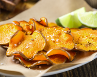 Chips de batata doce ao forno