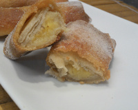 Rolinho primavera de banana com doce de leite