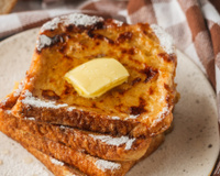 A receita que meus filhos me pedem toda semana: torrada de leite para o café da manhã feita com 4 ingredientes