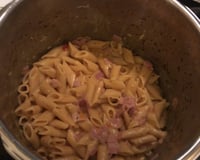 Macarrão penne na panela de pressão