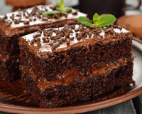 Bolo recheado com doce de leite