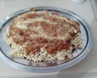 Macarronada com molho vermelho com carne moída