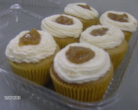 Cupcake de banana caramelizada com buttecream
