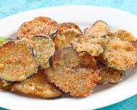 O truque para deixar a berinjela empanada crocante e sequinha que ninguém te conta