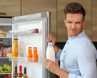 Geladeira com mau cheiro? Descubra agora como solucionar esse problema!