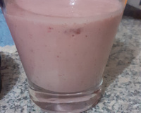 Drink de morangos (com ou sem álcool)