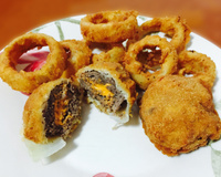 Cheeseburguer onion rings