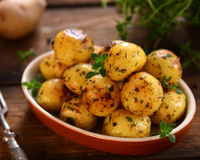 Petisco de Batatinha com Manjericão Seco