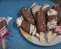 Bombom no palito para a Páscoa é a lembrancinha rápida e fácil para os atrasados fazerem agora!