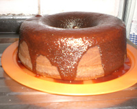 Bolo de fubá com goiabada