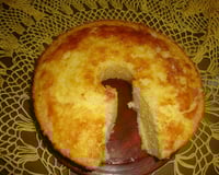 Bolo de milharina cremoso