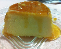 Pudim de maracujá com calda de caramelo