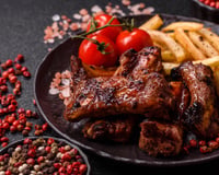 A receita de costela na pressão que deixa a carne desmanchando e suculenta (sem usar água!) para o almoço de domingo
