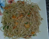 Espaguete com camarão simples