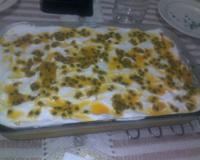 Torta delírio de maracujá com chantilly