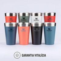 Stanley - Copo de cerveja isolado,