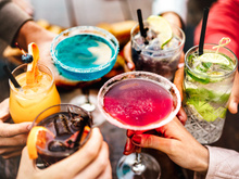 Já pensou em ficar bêbado sem consumir bebida alcoólica (e sem ressaca depois)? Saiba que agora é possível! Vem que a gente explica!