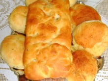 Pãozinho branco com parmesão