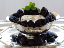 Creme Russo (com coco queimado e ameixas)