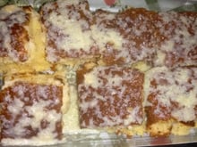 Bolo molhado de coco