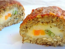 Rocambole de lentilha recheado (vegan)