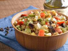 CAPONATA PRÁTICA COM PIMENTA-DO-REINO E ALECRIM