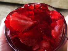 Gelatina espelhada de morango