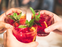 Sangria carnavalesca com poucos ingredientes: confira no TudoGostoso