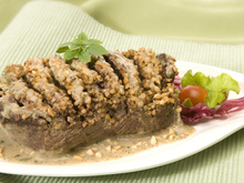 Filé assado ao pesto de ervas