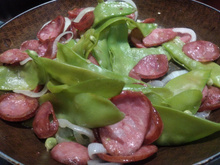 Ervilha torta com linguiça calabresa