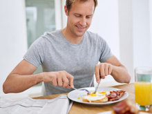 "Eu passei a comer 30 gramas de proteína no café da manhã e isso mudou a minha vida"
