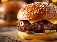 Qual é a melhor carne para hambúrguer caseiro? TudoGostoso revela 3 cortes preferidos dos açougueiros