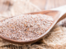 Queridinho da galera fit, psyllium emagrece de verdade ou é mito? Descubra se vale a pena acrescentá-lo a alimentação e quais são as contraindicações