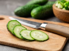 Comer pepino todos os dias faz realmente bem à saúde? Este vegetal comum é frequentemente ignorado, mas tem mais benefícios do que você imagina