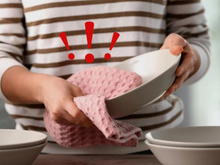 É melhor secar a louça com pano de prato ou naturalmente? A resposta vai deixar sua mãe de cabelo em pé!