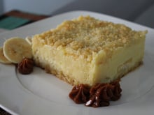 Torta de banana cremosa com farofa crocante: sobremesa TUDO DE BOM que vai agradar a família!