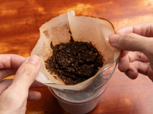 4 utilidades incríveis da borra de café na cozinha