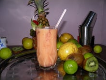 Coquetel de frutas sem álcool