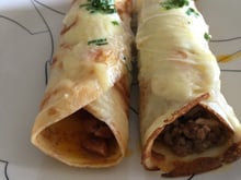 Panqueca fofinha de carne moída e requeijão