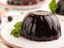 Ouro da juventude: como fazer uma gelatina de uva para produzir colágeno de forma natural (e ainda comer uma deliciosa sobremesa!)