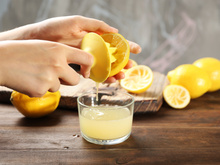 Chega de passar sufoco: truque fácil para conseguir mais suco das frutas cítricas