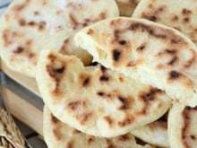 O pão caseiro que sempre aparece na ceia de Natal: "É levinho e rasga como papel"