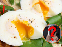 Faça ovos pochê em 45 segundos sem panela: esse é o método de cozimento revolucionário da minha mãe